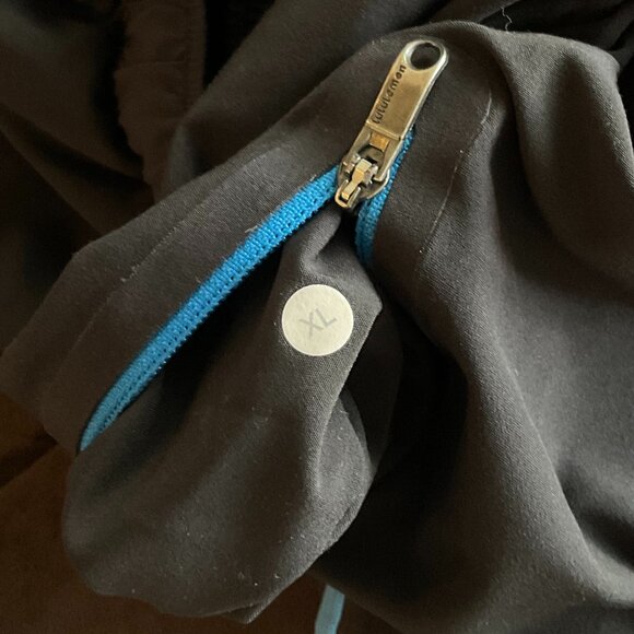 Lululemon Men’s Shorts / Black & Blue / Size XL - Picture 4 of 5